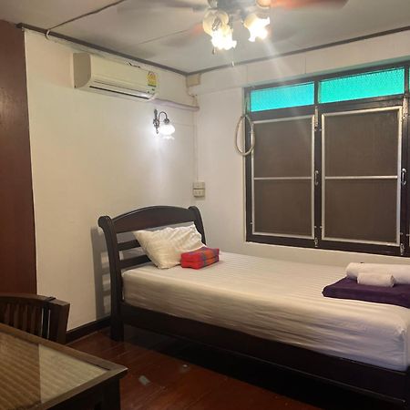 Tata Guesthouse Chiang Mai Eksteriør billede