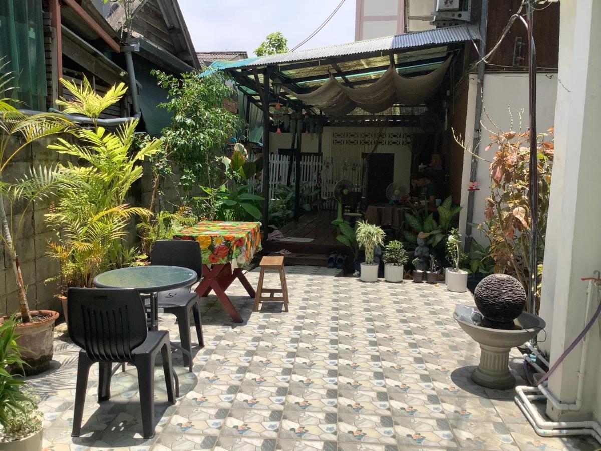 Tata Guesthouse Chiang Mai Eksteriør billede