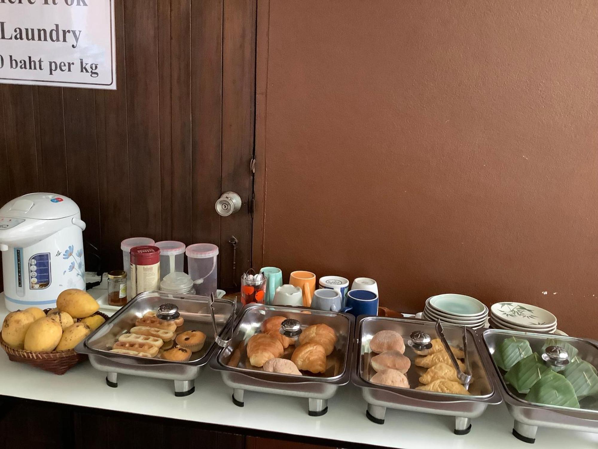 Tata Guesthouse Chiang Mai Eksteriør billede