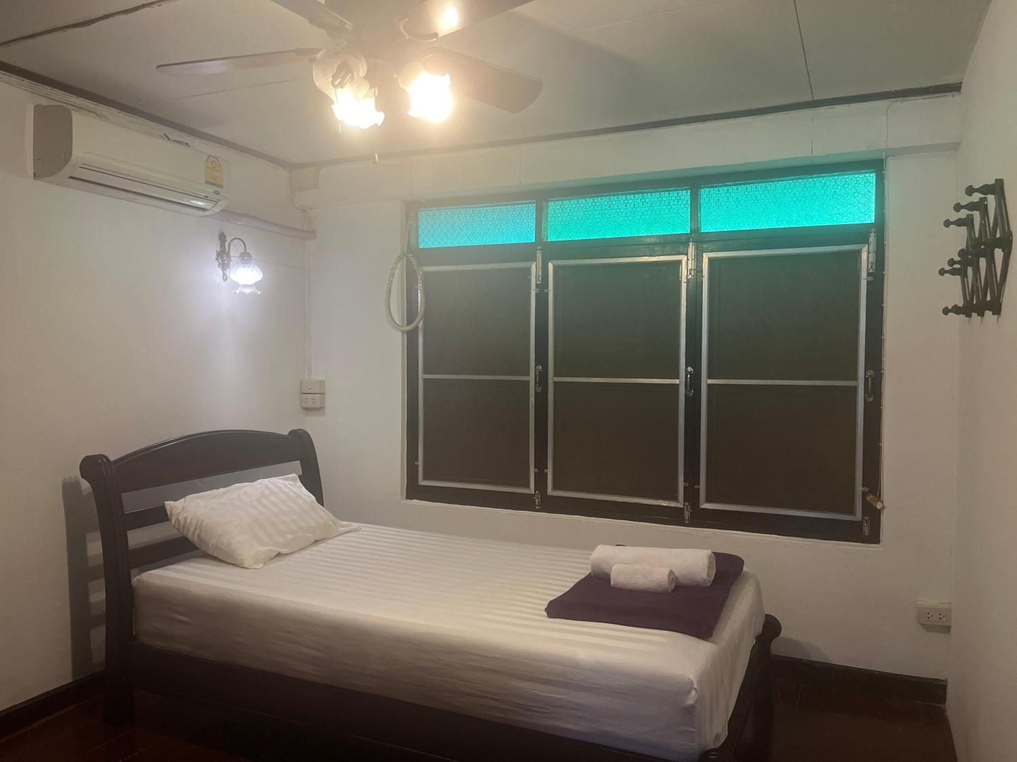 Tata Guesthouse Chiang Mai Eksteriør billede