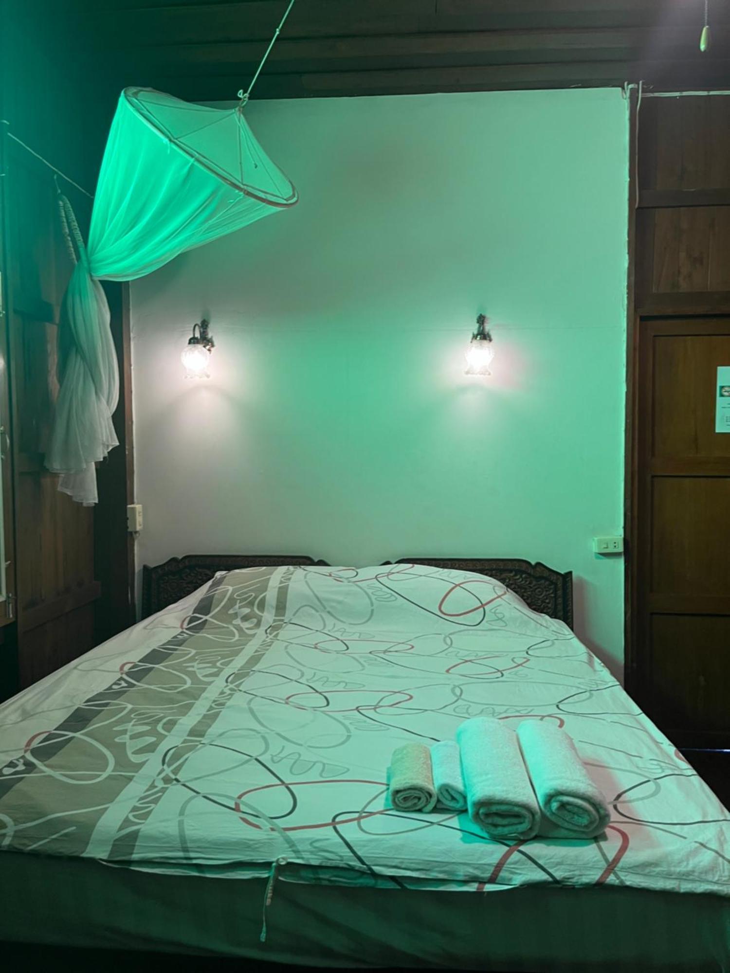 Tata Guesthouse Chiang Mai Eksteriør billede