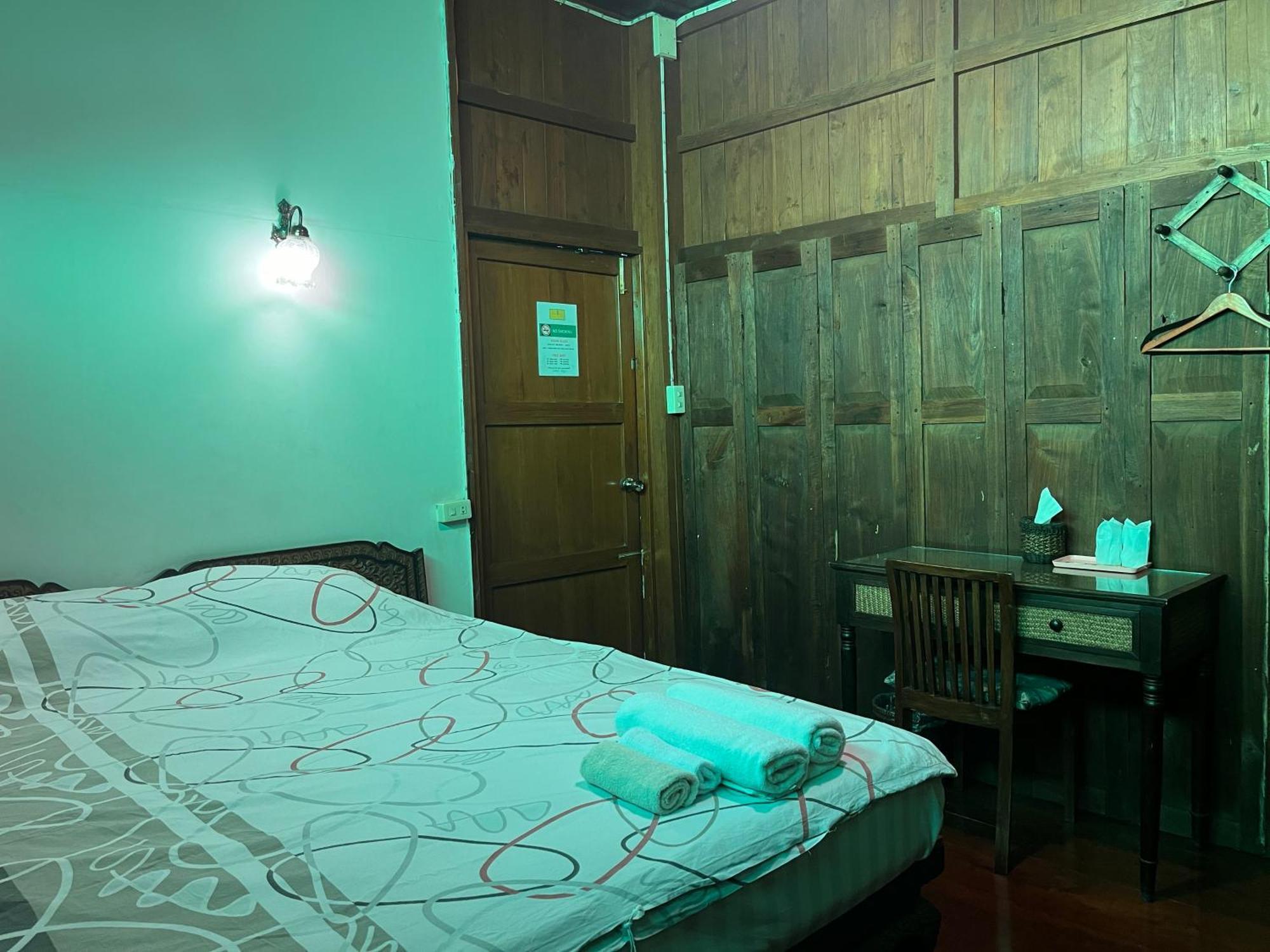 Tata Guesthouse Chiang Mai Eksteriør billede